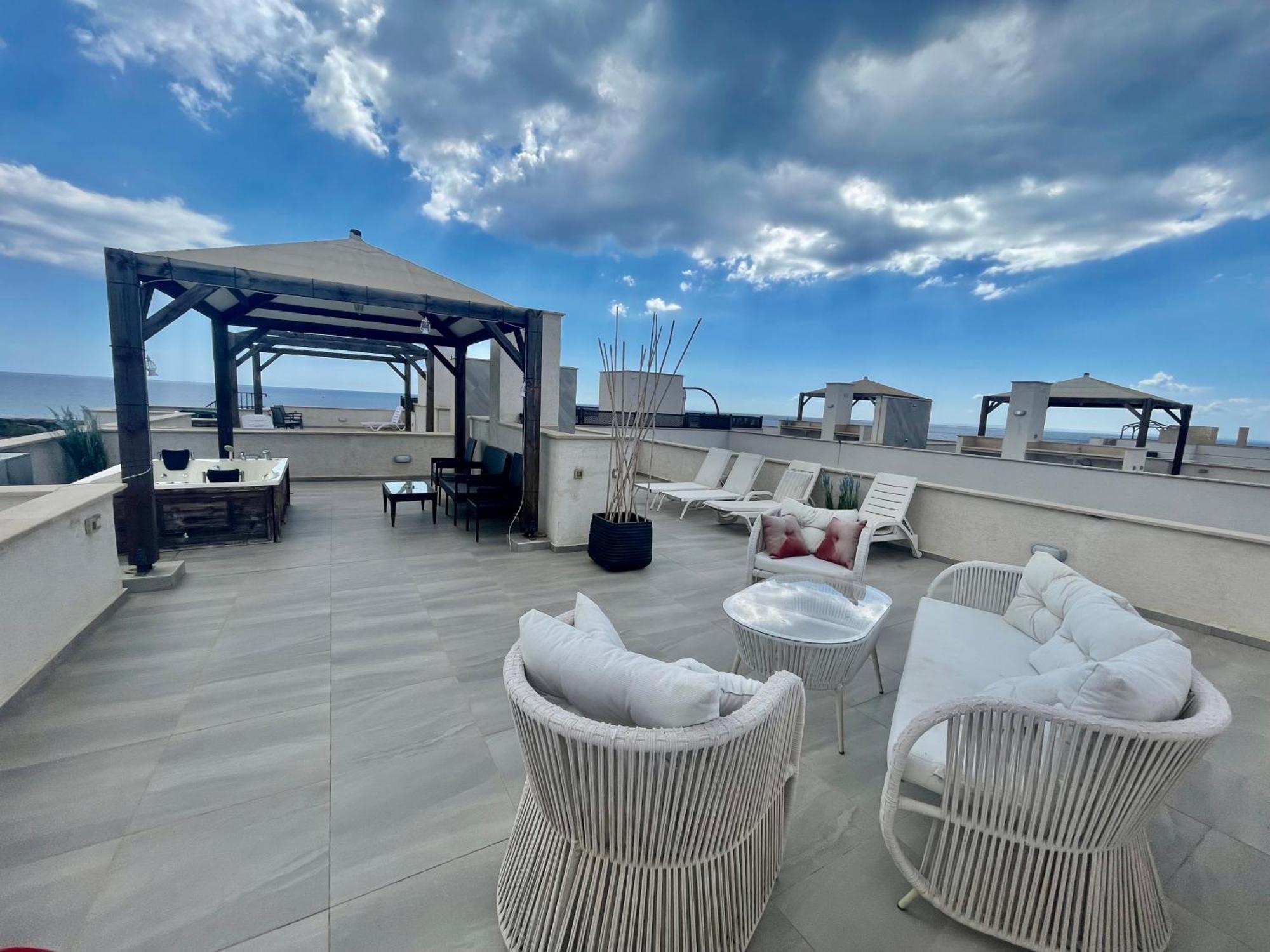 Relaxing Penthouse Suites By The Sea Vokolidha Ngoại thất bức ảnh